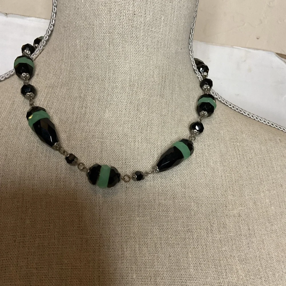 Vintage Green and Black glass bead mid century modern necklace
